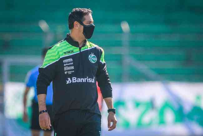 Marquinhos Santos deixou o Juventude na zona do rebaixamento