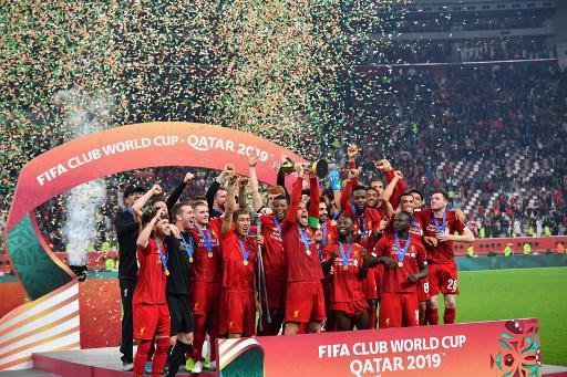 Premiao e festa do Liverpool, campeo mundial sobre o Flamengo