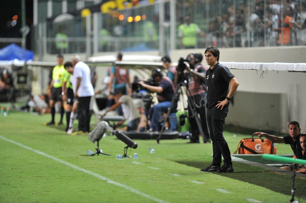 Depois de lances polmicos, Atltico confirmou vitria com gols de Rger Guedes e Ricardo Oliveira