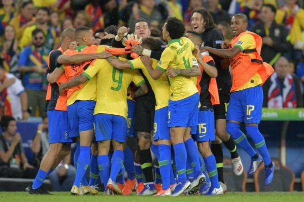 Gabriel Jesus recolocou o Brasil em vantagem na final da Copa América: 2 a 1