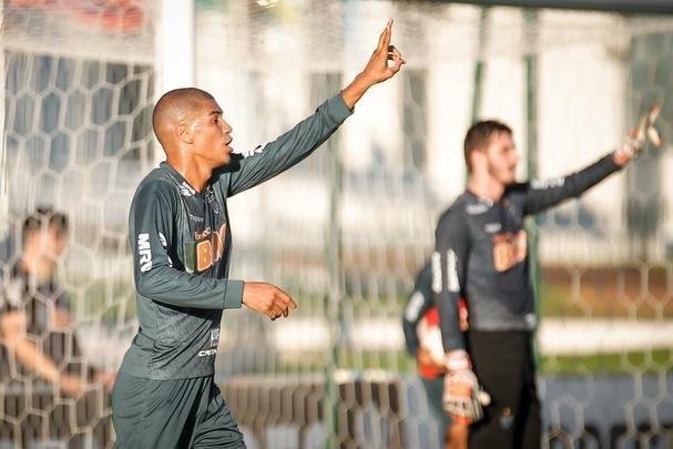 Fotos do treino do Atlético no Paraguai