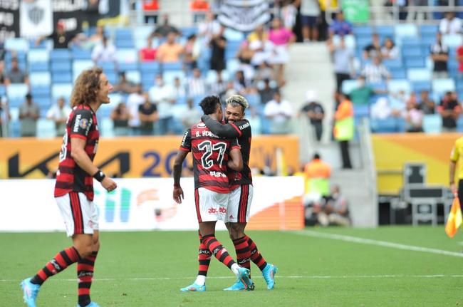 Fotos do empate por 2 a 2 entre Atltico e Flamengo na final da Supercopa do Brasil, na Arena Pantanal, em Cuiab