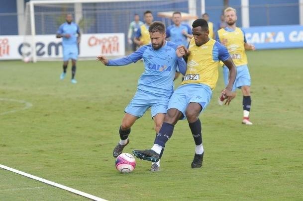 Imagens do treino do Cruzeiro nesta quarta-feira (14), antes do duelo contra o Patrocinense