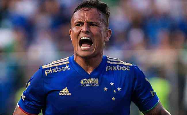 Três vitórias em quatro jogos e liderança do campeonato. Cruzeiro recebe  elogios até do técnico adversário