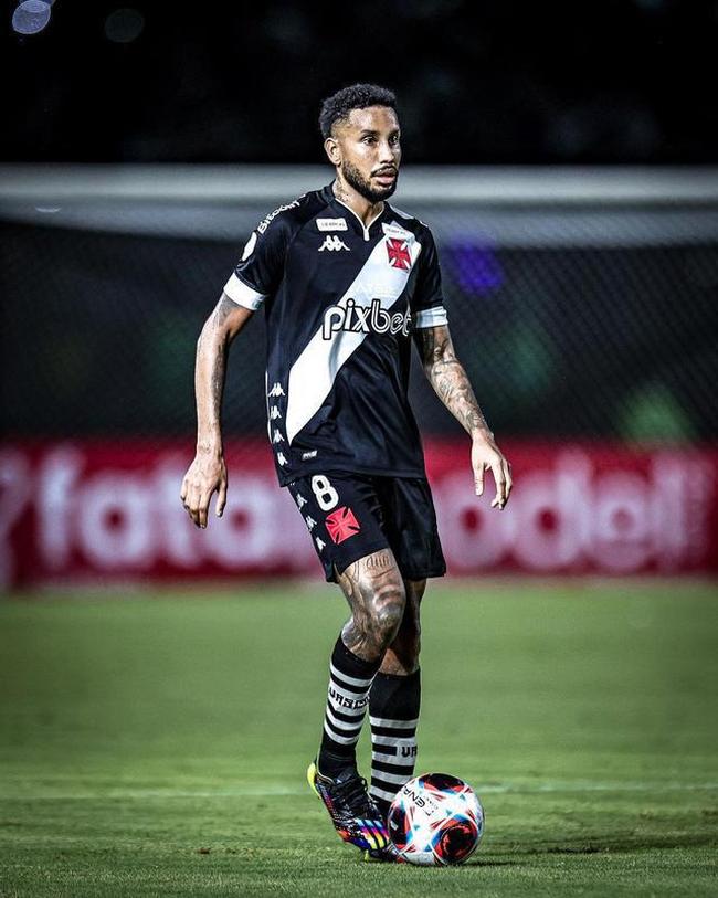 Jair - Ficou no Atltico at o incio deste ano, quando foi vendido ao Vasco.