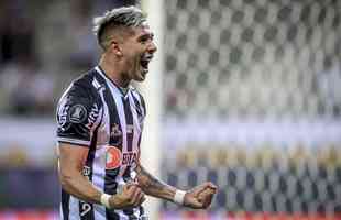 Fotos do gol de placa de Zaracho sobre o River Plate no Mineiro