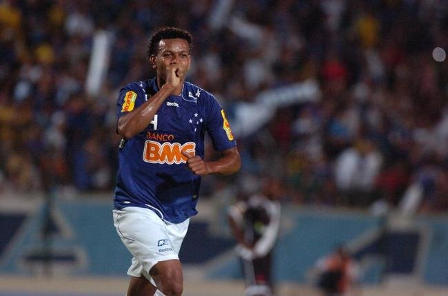 9: Edcarlos (3 gols)