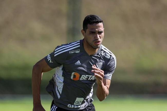 Alan Kardec (atacante): hrnia de disco lombar