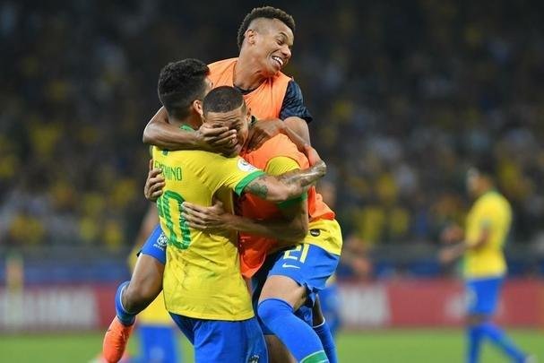 Fotos da vitria do Brasil sobre a Argentina, por 2 a 0, no Mineiro, pela semifinal da Copa Amrica; Gabriel Jesus e Firmino marcaram os gols da seleo em BH