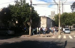 Imagens da fila de cruzeirenses por ingressos no Barro Preto