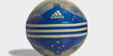Modelo de bola que integra a nova coleção do Cruzeiro