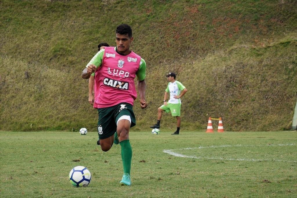 Frana, 23 anos - 2 jogos (2 no Brasileiro) - 

Frana est includo no grupo de joias, mas no foi 'forjado' no Lanna Drumond. O atacante foi contratado neste ano para, inicialmente, jogar na equipe de aspirantes. Entretanto, mostrou potencial treinando com o elenco principal e atuou nas duas ltimas rodadas do Campeonato Brasileiro. Depois de comear a carreira passando por Comercial (SP), Cruzeiro (RS) e Cianorte (PR), tem sua grande chance para despontar para o cenrio nacional, mas deve ganhar muita concorrncia na posio.