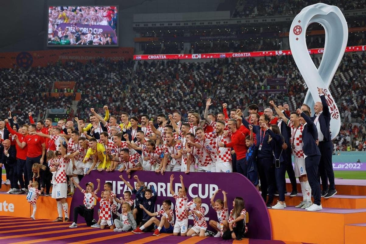 Festa e premiao dos jogadores da Crocia pela conquista do terceiro lugar na Copa do Mundo de 2022, no Catar. Time croata venceu o Marrocos por 2 a 1 neste sbado (17), no Estdio Internacional Khalifa, em Doha