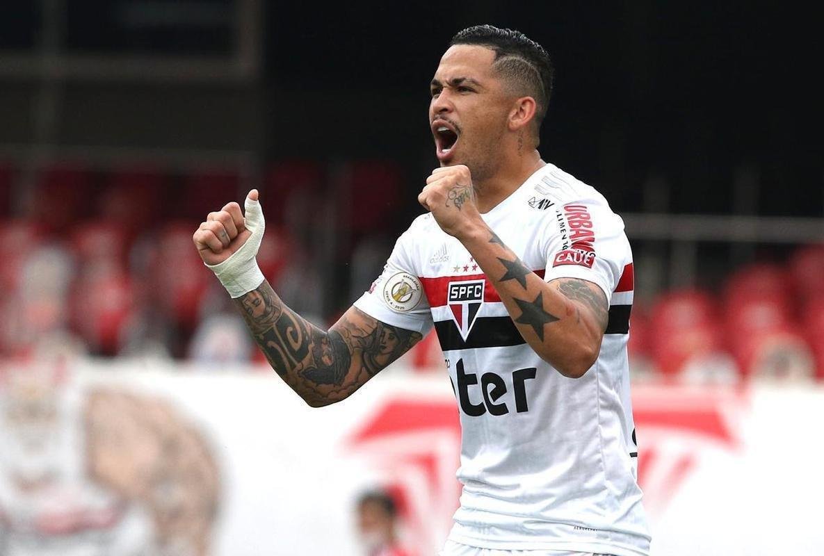 #10 - Luciano (So Paulo) - 18 gols em 42 jogos - mdia de 0,42 por jogo.

No incio da temporada, o atleta defendeu as cores do Grmio.