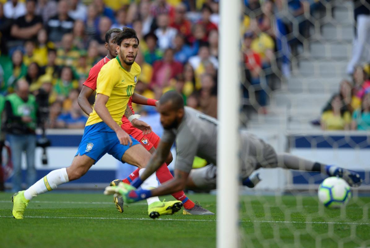 Brasil e Panam se enfrentaram no Estdio do Drago, em Porto, Portugal