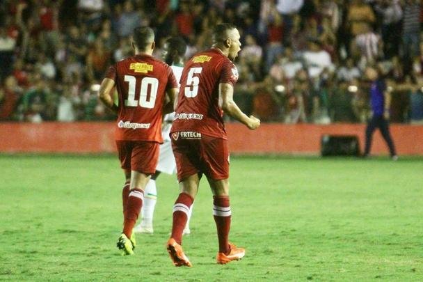 Com casa cheia, Timbu fez a antepenúltima rodada da primeira fase da Série C dentro dos Aflitos