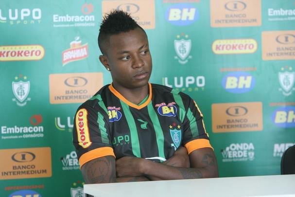 Loboa (meia) - o colombiano veio com pinta de grande reforo, mas foi muito mal nas trs partidas que fez pelo Amrica. Liberado antes mesmo do fim do contrato, retornou ao seu pas para jogar pelo Amrica de Cali.