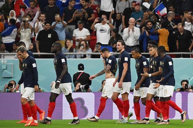 Lances da partida entre Frana e Polnia, pelas oitavas de final da Copa do Mundo.
