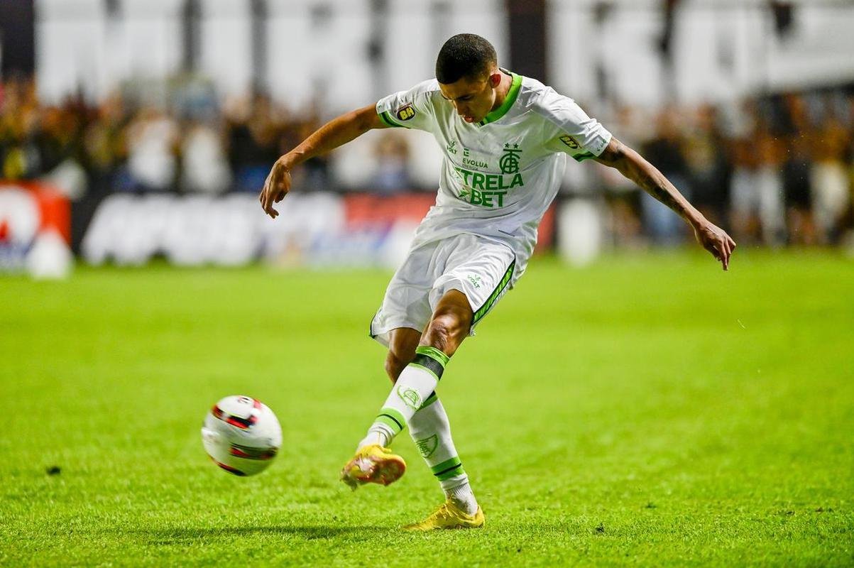 Jogo entre Athletic e Amrica, nesta tera-feira (7/2), pela 4 rodada do Campeonato Mineiro, no Estdio Joaquim Portugal, em So Joo del-Rei