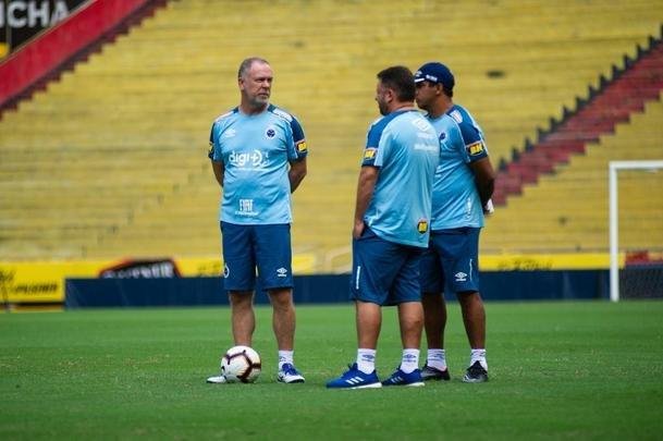 Fotos do treino do Cruzeiro no Estádio Monumental Isidro Romero Carbo, em Guayaquil