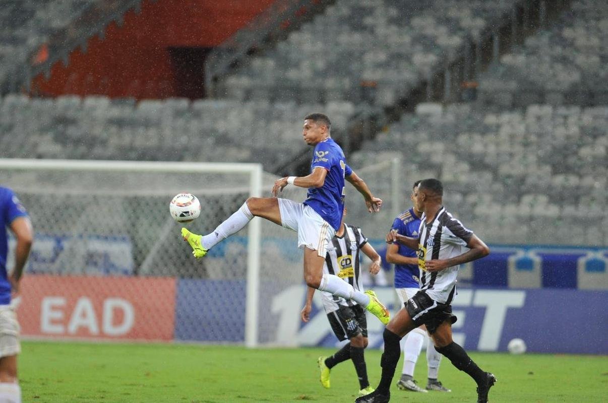 Fotos do jogo entre Cruzeiro e Democrata-GV, no Mineiro, em BH, pela quinta rodada do Campeonato Mineiro de 2022
