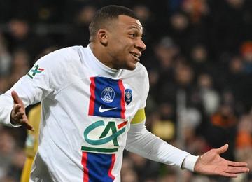 Paris Saint-Germain venceu o Pays de Cassel por 7 a 0, no Stade Félix-Bollaert; Gols do confronto foram marcados por Mbappé (cinco vezes), Neymar e Soler