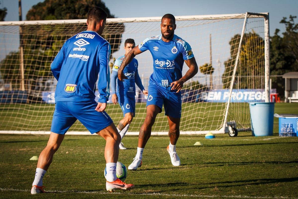 Equipe se prepara para o clssico contra o Atltico, na quinta-feira, s 20h, pela ida da Copa do Brasil