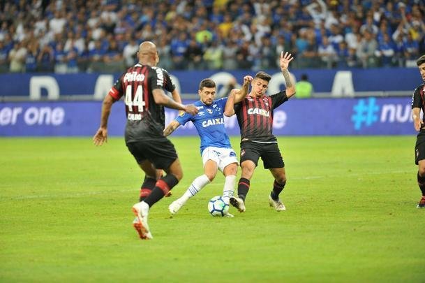Cruzeiro conseguiu marcar no segundo tempo, com Arrascaeta, mas sofreu empate no fim com Bergson