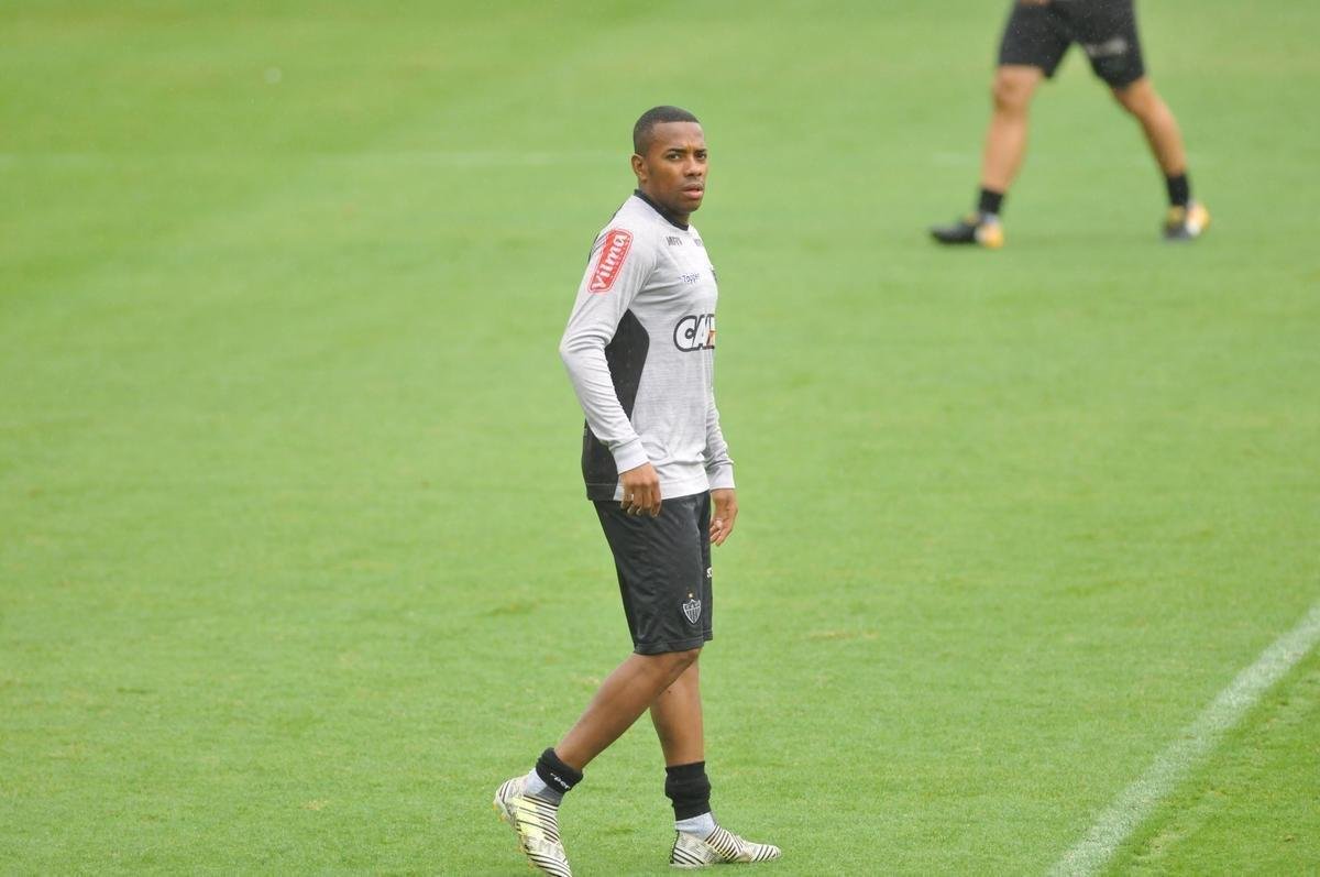 O elenco do Atltico treinou nesta quinta-feira de olho no jogo contra o Corinthians, neste domingo