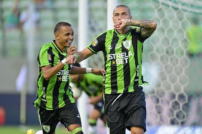 9 Amrica - 9 jogos, com 5 vitrias e 4 empates (70,4% de aproveitamento)