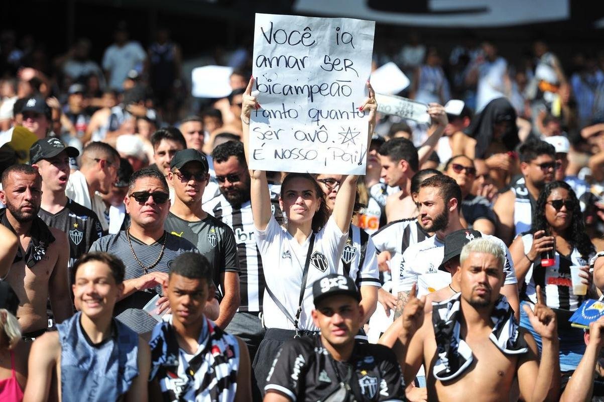 Festa da torcida do Atltico, no Mineiro, no jogo em que o time ergueu a taa de campeo brasileiro, diante do RB Bragantino