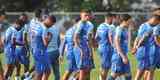 Fotos do primeiro treino de Abel Braga na Toca da Raposa II. Tcnico foi apresentado pelo Cruzeiro neste sbado e dirigir a equipe na segunda, s 20h, diante do Gois, no Serra Dourada, pela 22 rodada do Campeonato Brasileiro