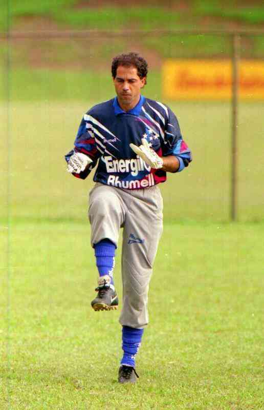 Goleiro Paulo Csar Borges (Cruzeiro: 1989-1993 e 1998-1999 / Flamengo: 1995): 263 jogos com a camisa azul