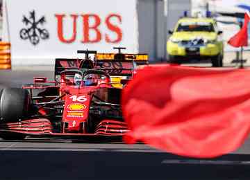 Pilotos da Ferrari fizeram dobradinha no segundo treino livre 