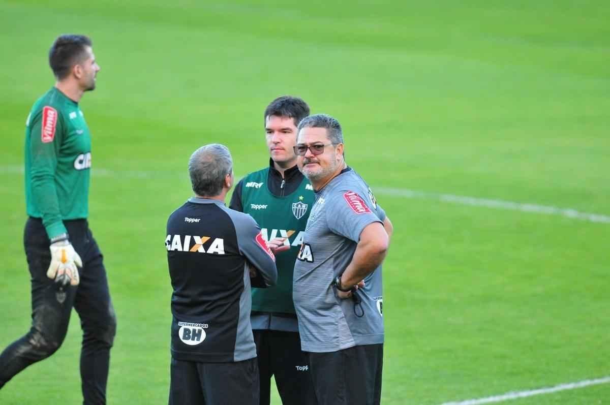 Novo tcnico do Atltico, Rogrio Micale comandou primeiro treino, nesta segunda-feira, na Cidade do Galo