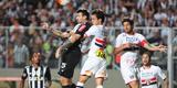 Imagens do primeiro tempo da partida entre Atltico e So Paulo, no Independncia, pela Libertadores