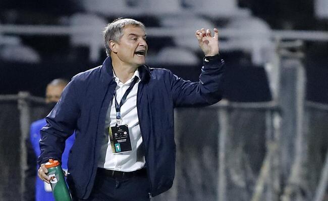 Técnico do Inter, Diego Aguirre terá duas baixas por suspensão contra o Juventude: do lateral-direito Saravia e do meia Patrick