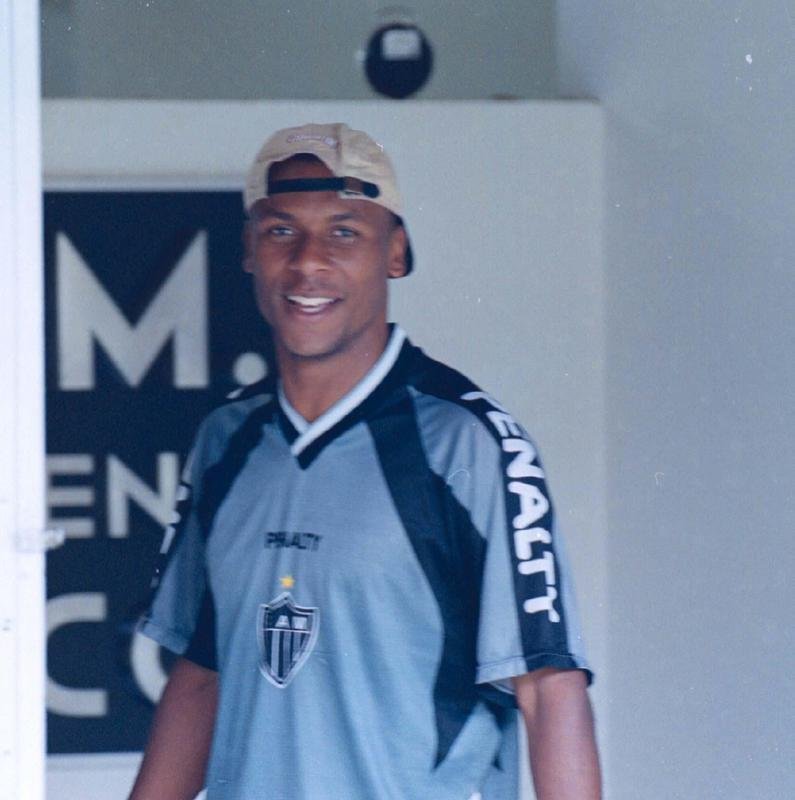 Bruno (lateral-direito)