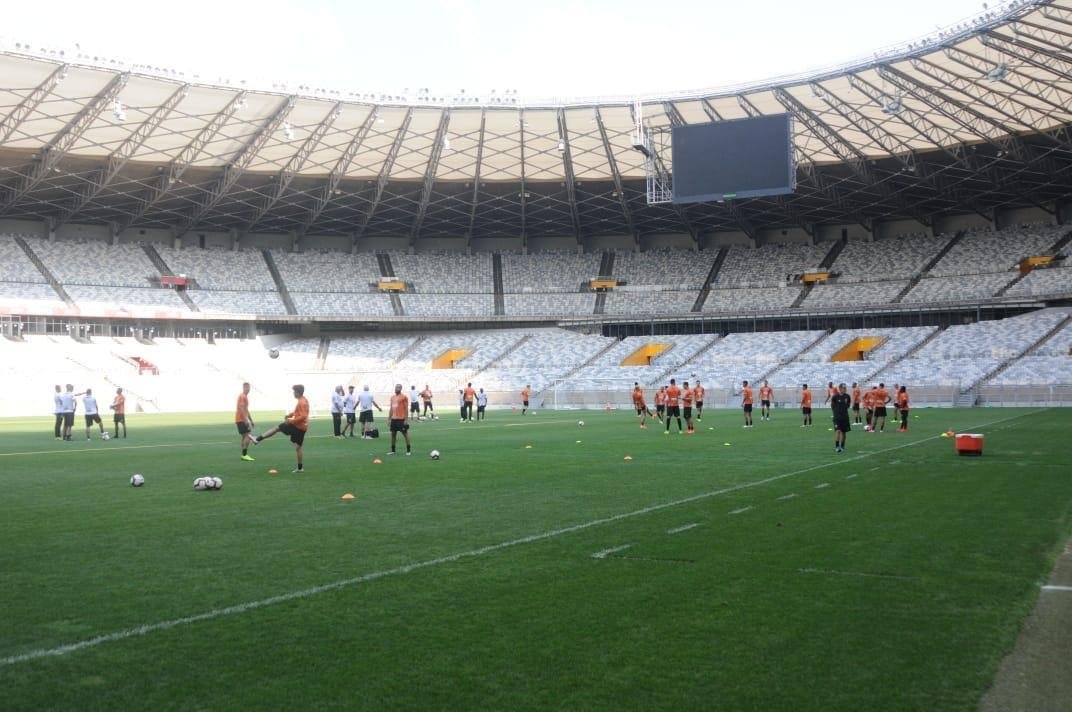Brasileiros e argentinos se enfrentam nesta quinta-feira, s 21h30, no Mineiro