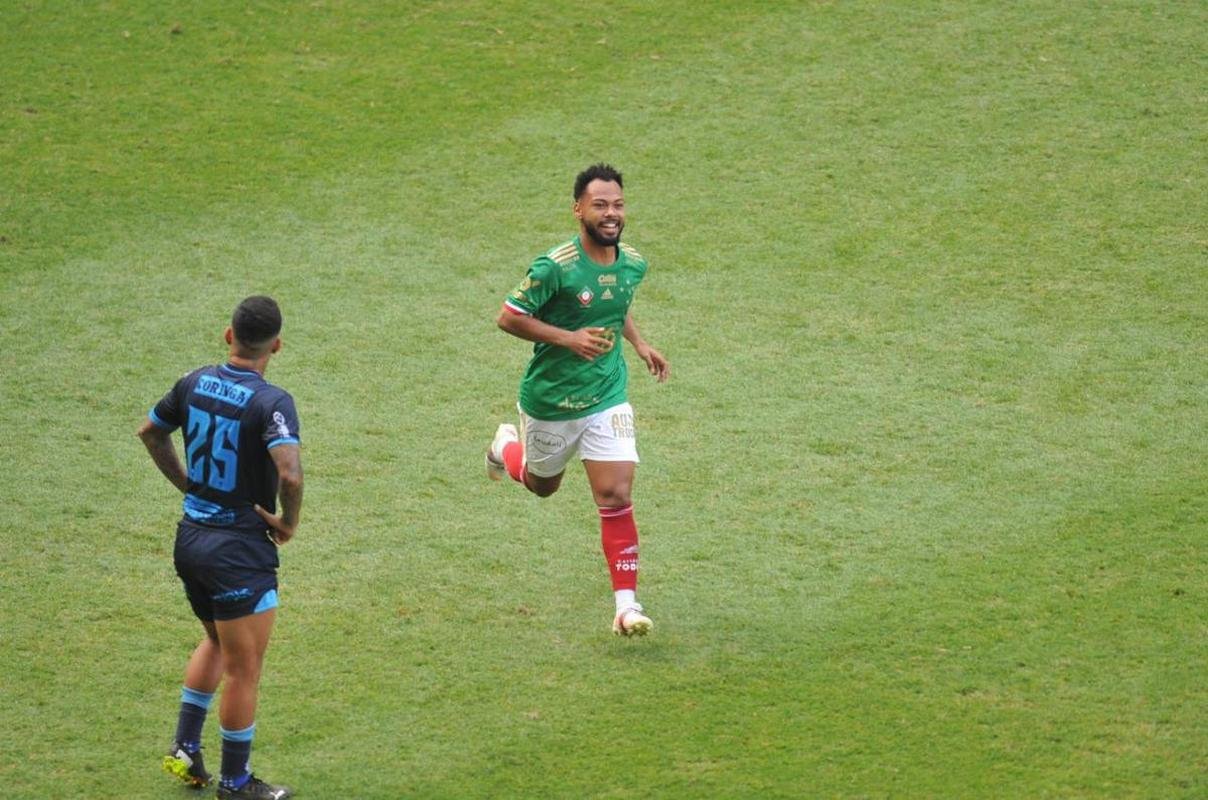 Imagens de Cruzeiro x CSA, no estdio Independncia, em Belo Horizonte, pela 2 rodada da Srie B