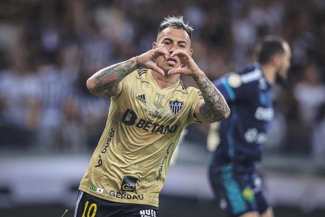 Eduardo Vargas tem 99 jogos com a camisa do Atltico. Ele marcou 21 gols e 11 assistncias.