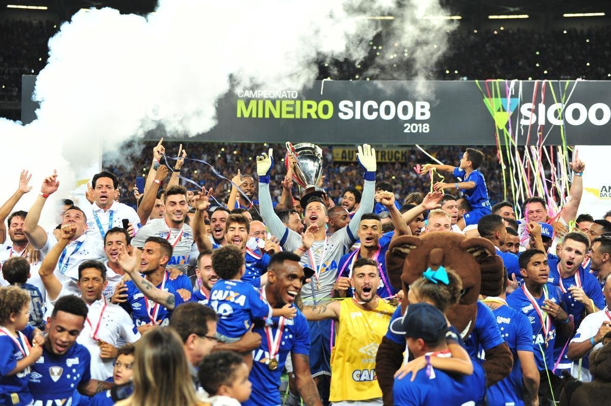 Festa do Cruzeiro com a conquista do Campeonato Mineiro sobre o Atltico