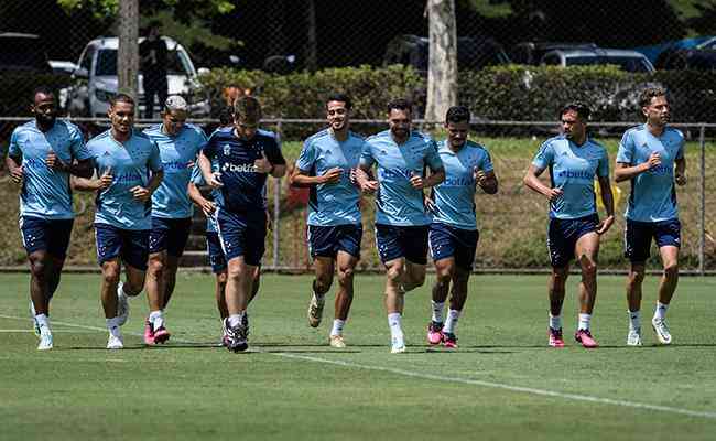 Cruzeiro visita Caldense e tenta manter embalo no Campeonato Mineiro
