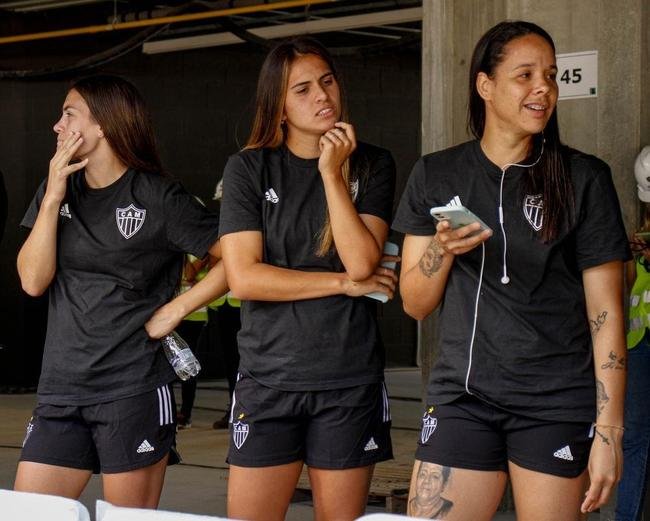 Jogadoras do Atltico visitam Arena MRV, que tem 92% das obras concludas 