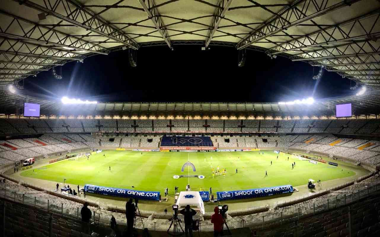 Fotos do jogo entre Cruzeiro e Vasco, no Mineirão, em Belo Horizonte, pela sexta rodada da Série B do Brasileiro de 2021