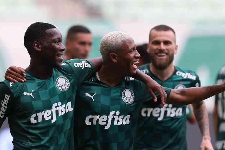 Palmeiras bate Ferroviária e garante vaga na final do Paulista