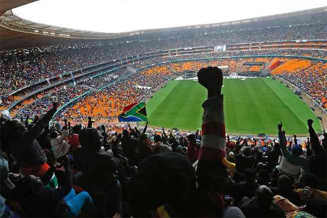 FNB Stadium, antigo Soccer City, em Joanesburgo: Mundial de Clubes pode ir para frica do Sul