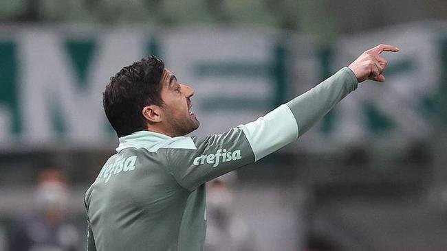 Derrota por 3 a 2 para o Fortaleza, sofrida ap�s dez jogos de invencibilidade, ligou o alerta no time de Abel 