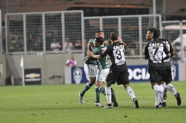 Imagens da partida entre Atltico e Palmeiras, no Independncia, pela 35 rodada do Brasileiro