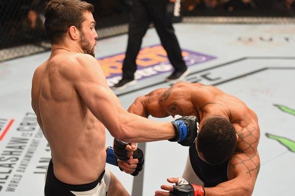 Abel Trujillo venceu Tony Sims por finalização no primeiro round